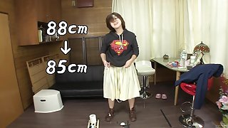 Subtitled Japanese amateur pee desperation failure in HD