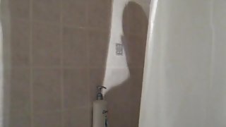 Nylon en prenan une douche