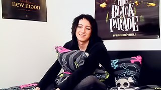 Twink Mylo Fox loves a fleshy toy on his big emo cock