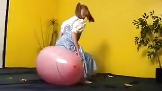 Fetish Palooza: German Balloon Pop