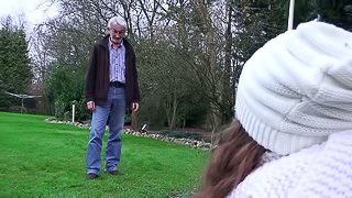 Homeless babe fucking an old dude outdoors for money